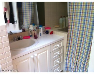 4 Lewis St unit 3rd Floor A, Greenwich, CT 06830 - photo 3