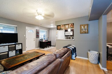 419 N 9th St, Beasley, TX 77417 - photo 6