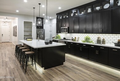 AZ_Cadence_Mosaic_Bowie_Kitchen_3_conver