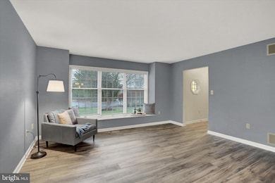 1719 Bennington Dr, Harrisburg, PA 17112 - photo 5