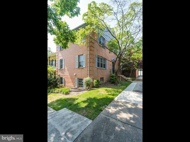 3022 Seven Oaks Place, Falls Church, VA 22042 - photo 3