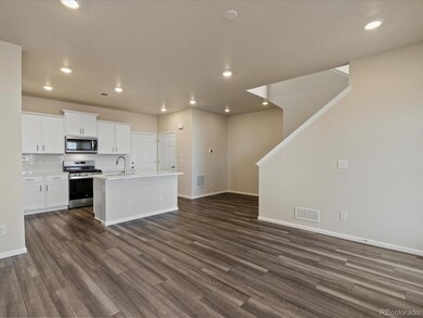 21161 E 63rd Dr, Aurora, CO 80019 - photo 4