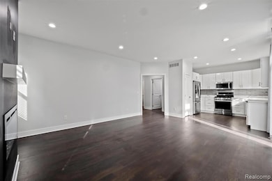 4001 Elmhurst Rd, Waterford, MI 48328 - photo 4