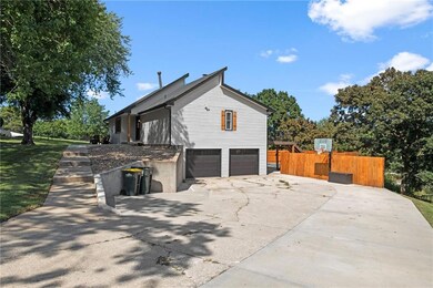 131 Rock Creek Loop, Lansing, KS 66043 - photo 6