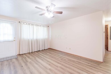 2463 Taymouth Rd, Columbus, OH 43229 - photo 6