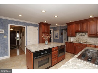 44 S Forge Manor Dr, Phoenixville, PA 19460 - photo 5