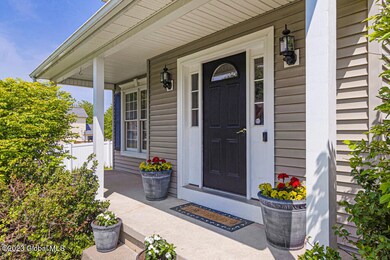 17 Rose Ln, Rensselaer, NY 12144 - photo 2