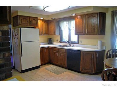 878 Ohio St, North Tonawanda, NY 14120 - photo 7