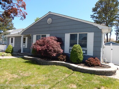 87 Holly Tree Ln, Toms River, NJ 08753 - photo 2
