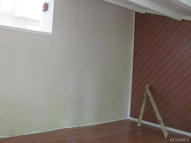 Living Room - Vaulted Ceiling