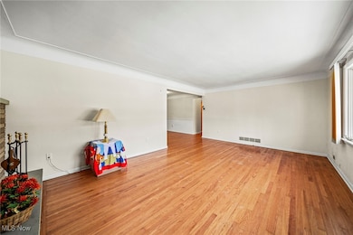 8241 Lewis Rd, Berea, OH 44017 - photo 6