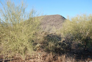 Level 95% buildable Carefree Arizona lot