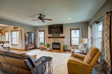 6288 Stone Gate Dr, Fitchburg, WI 53719 - photo 6