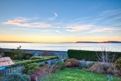 8235 Talbot Rd, Edmonds, WA 98026 - photo 6