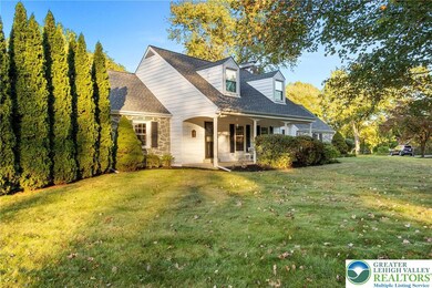 1560 Stafore Dr, Bethlehem, PA 18017 - photo 4