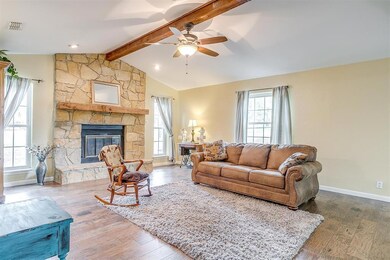 6705 Victorian Ct, Granbury, TX 76049 - photo 7