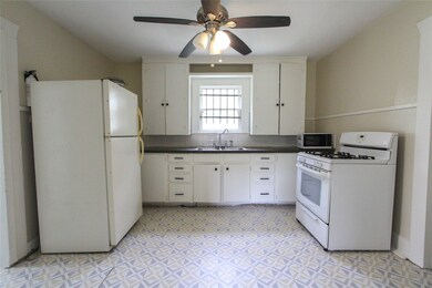 9413 Tower St, Houston, TX 77088 - photo 7
