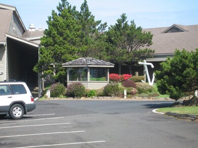 Restaurant & Clubhouse