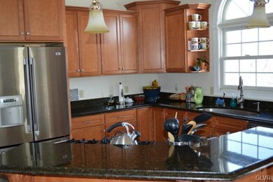 7343 Leh St, Coopersburg, PA 18036 - photo 3