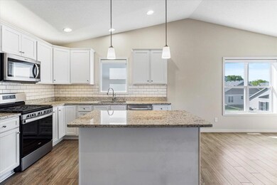 983 Aurora Cir, Red Wing, MN 55066 - photo 6