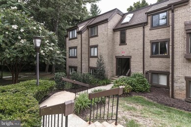 1639 Parkcrest Cir unit 100, Reston, VA 20190 - photo 2