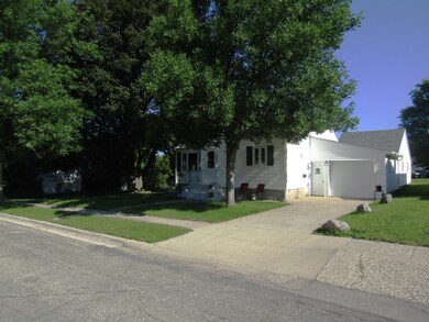 231 E Sorenson Ave, Appleton, MN 56208 - photo 2