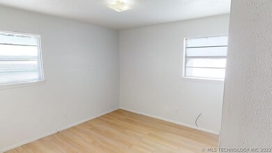 101 N Frankfort Ave, Sperry, OK 74073 - photo 7