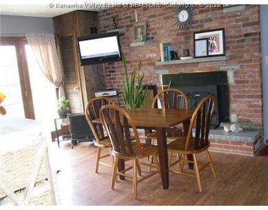 1520 Pinewood Park, Dunbar, WV 25064 - photo 5