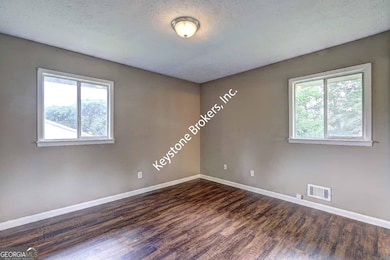 10119 Port Royal Ct, Jonesboro, GA 30238 - photo 5