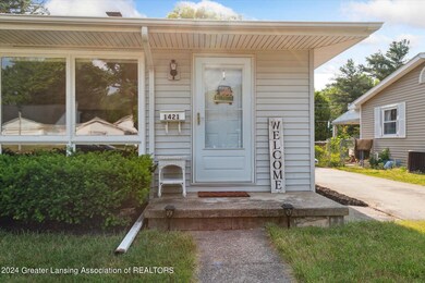 05-1421-Ravenswood-Dr-Lansing-MI-48917-W