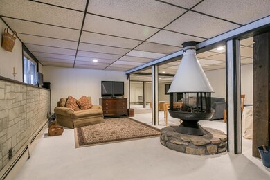 290 Webbs Mills Rd Raymond ME-large-039-