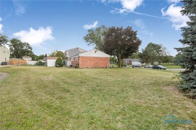4314 Dahlia Dr, Toledo, OH 43611 - photo 7