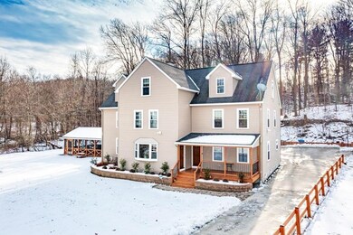 189 Pendleton Ave, Chicopee, MA 01020 - photo 2