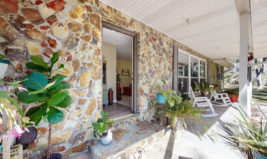 Ext Front Porch a