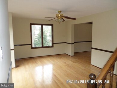 211 Hooton Rd, Mount Laurel, NJ 08054 - photo 4