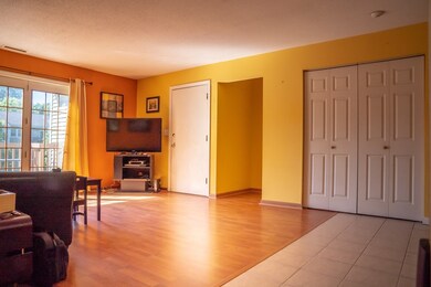 371 Aiken Ave unit 6, Lowell, MA 01850 - photo 6