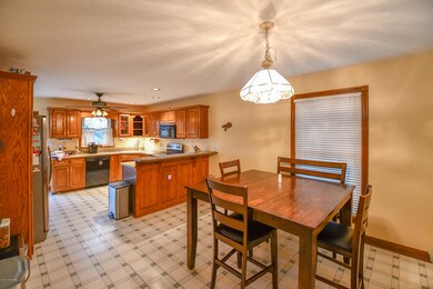 593 Wava Dr, Mount Washington, KY 40047 - photo 3