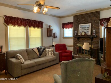 F85B18E6-69DE-4FB0-9B83-36E5A34F825A