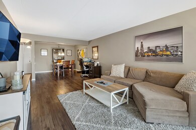 828 Graceland Ave unit 405, Des Plaines, IL 60016 - photo 2