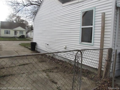 8643 Lozier Ave, Warren, MI 48089 - photo 7