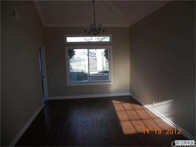 Living/dining room