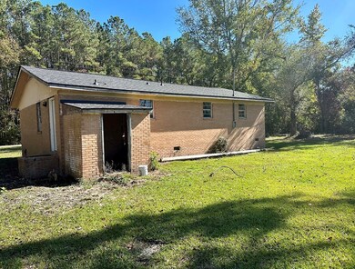 809 Poor Farm Rd, Kingstree, SC 29556 - photo 5