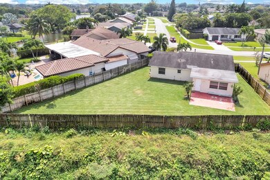 9726 Richmond Cir, Boca Raton, FL 33434 - photo 7