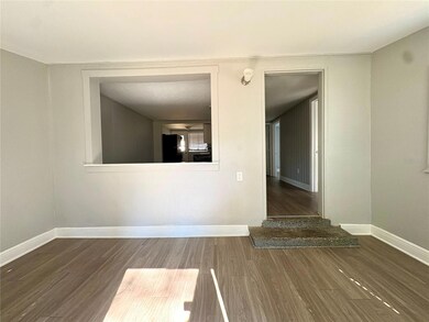 4611 N Hubert Ave unit 11, Tampa, FL 33614 - photo 2