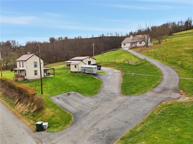 327/329 Sugar Run Rd, Waynsbrg/Frankln Township, PA 15370 - photo 6