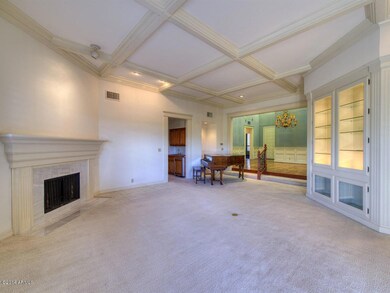 002_Living & Dining Room