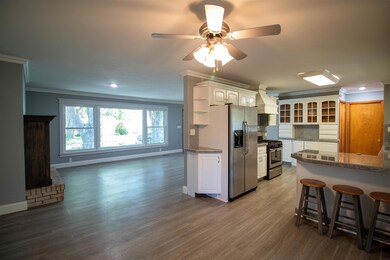 127 Angie Dr, Cedar Falls, IA 50613 - photo 4