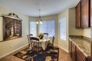007_Breakfast Nook