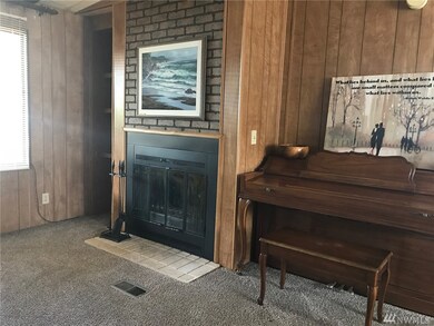 2390 Sparrow Loop, Kelso, WA 98626 - photo 2