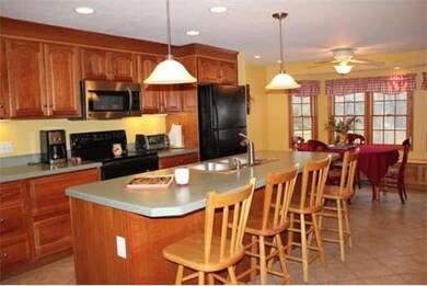 38 Ladyslipper Dr, Shrewsbury, MA 01545 - photo 3